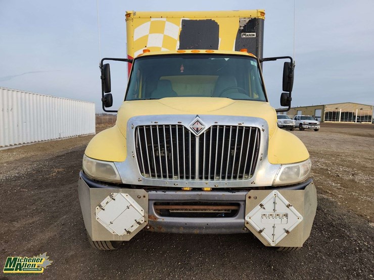 2006-international-durastar-4200-image-9