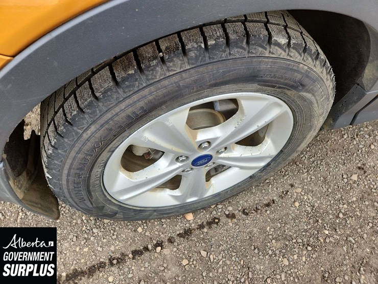 2016-ford-escape-se-image-30