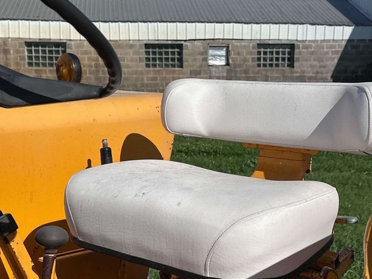 minneapolis-moline-g550-image-23