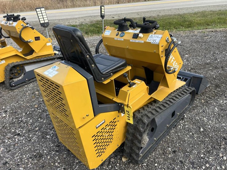 #2711-•-2025-infront-yf400-mini-tracked-skid-steer-image-4