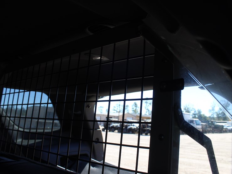 2015-ford-explorer-image-8