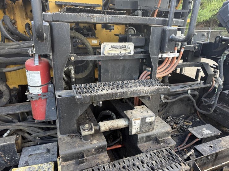 caterpillar-ap-1055f-image-68