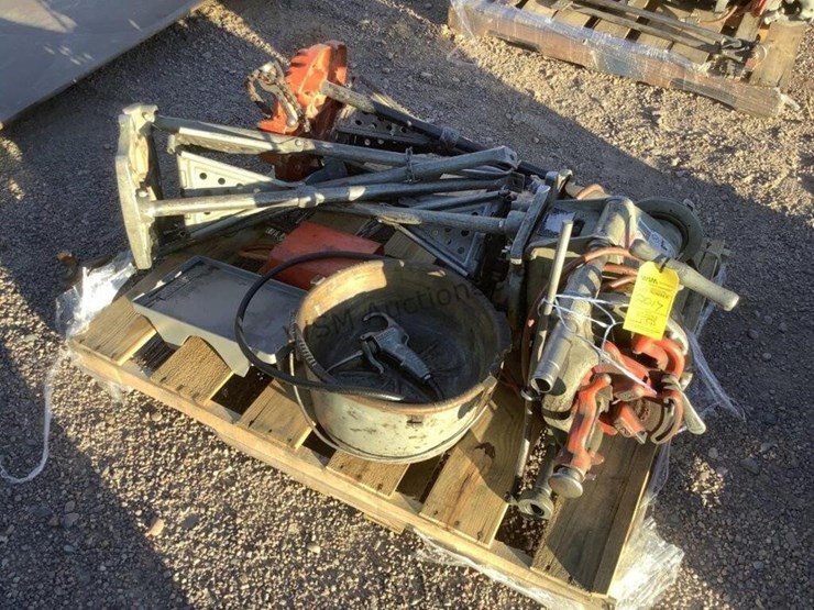 rigid-300-pipe-threader-image-4