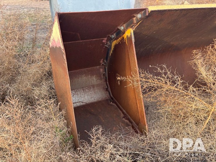 2001-deere-644h-image-38