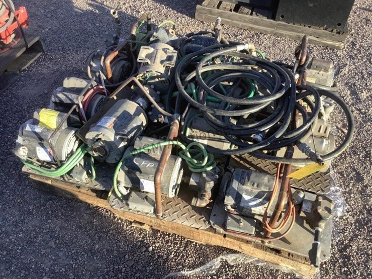 pallet-of-electric-pumps-image-4