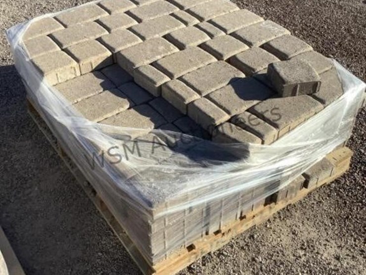 pallet-of-stone-pavers-image-3