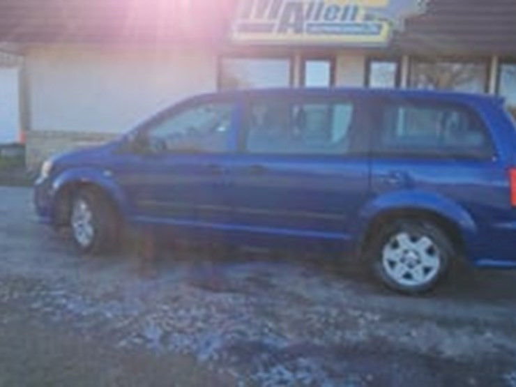2013-dodge-grand-caravan-image-33