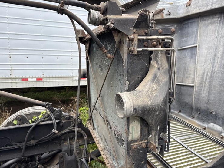 #3157-•-western-star-parts-sleeper-truck-image-11