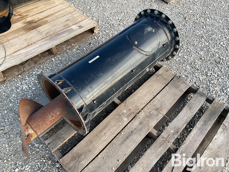 new-holland-cr-combine-unloading-auger-extension-image-3