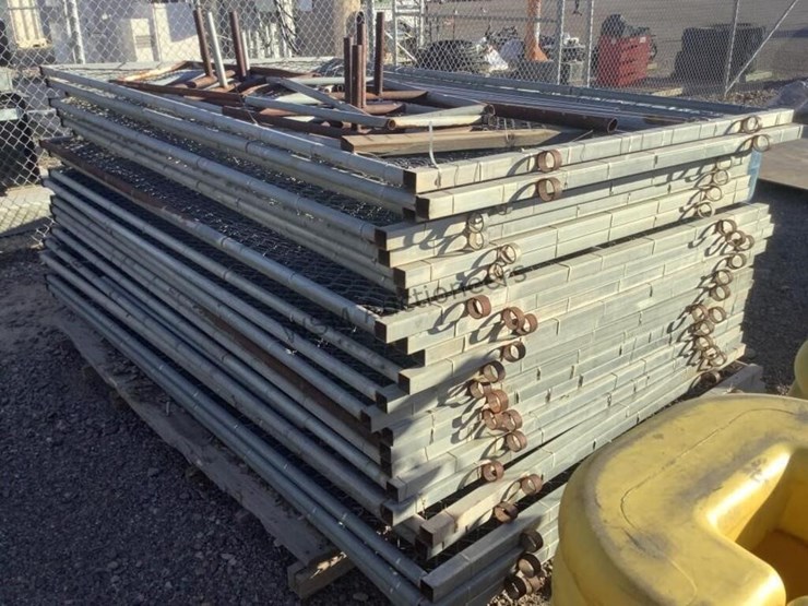 (24)-temporary-site-fencing-panels-image-3