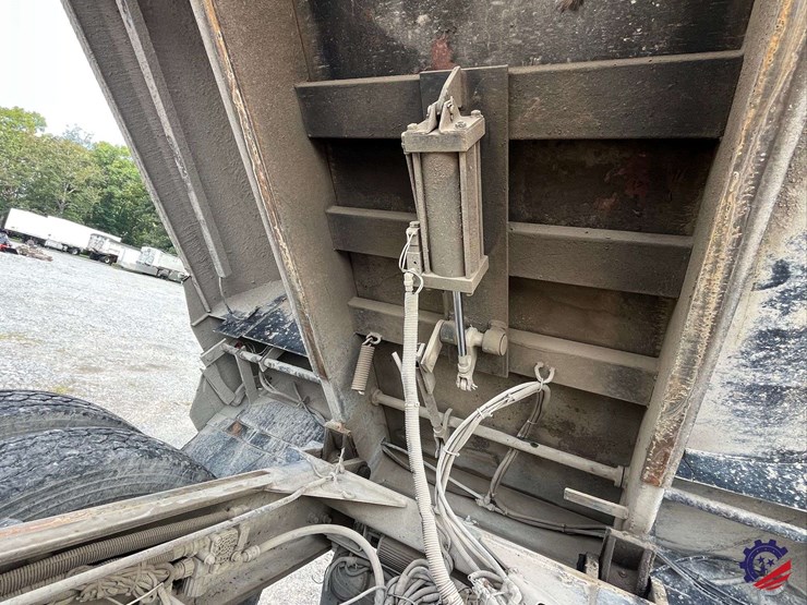 2016-kenworth-t880-image-74