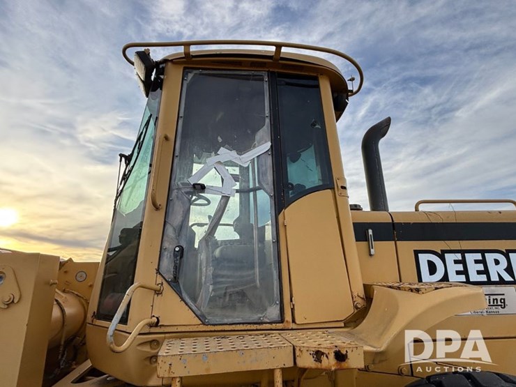 2001-deere-644h-image-18