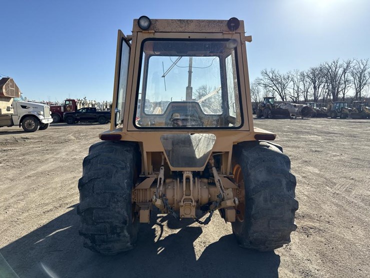 massey-ferguson-300a-image-4