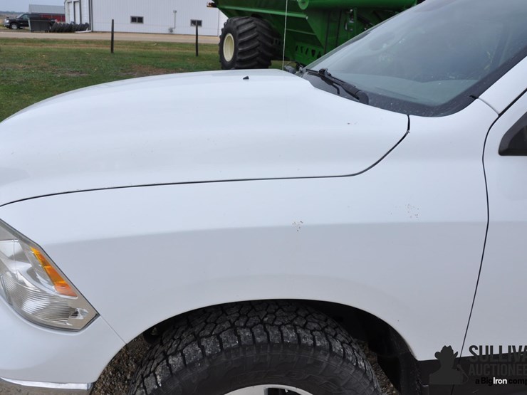 2014-ram-1500-slt-image-12