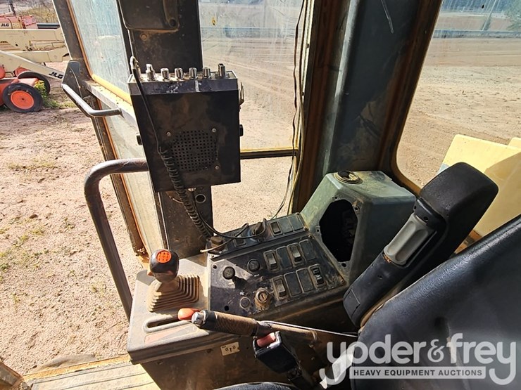 2002-volvo-g720-vhp-image-29