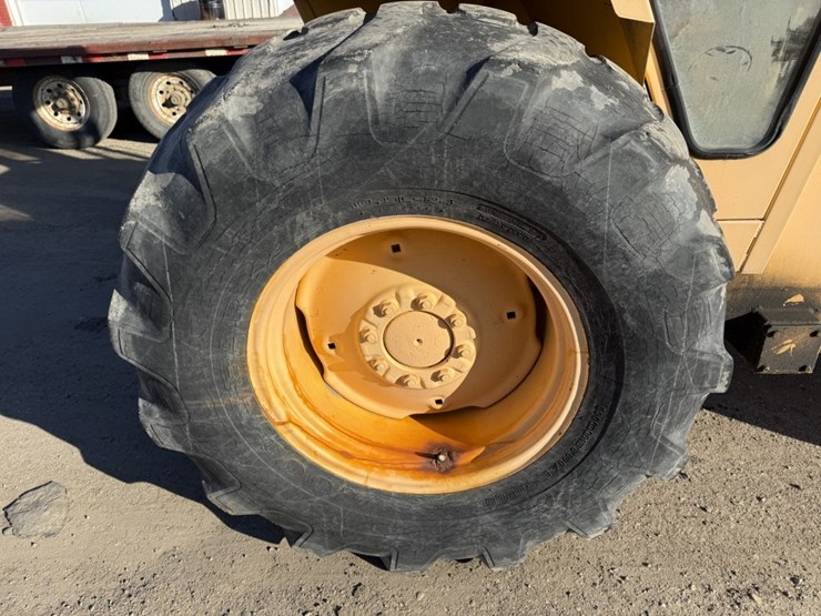 massey-ferguson-300a-image-49