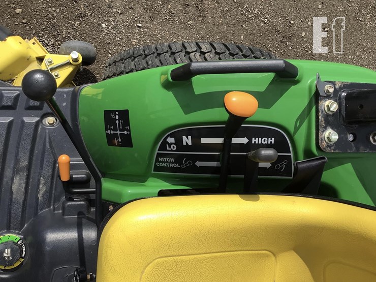 2004-john-deere-2210-image-15