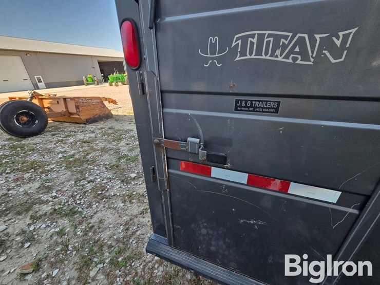 2004-titan-trailer-image-17