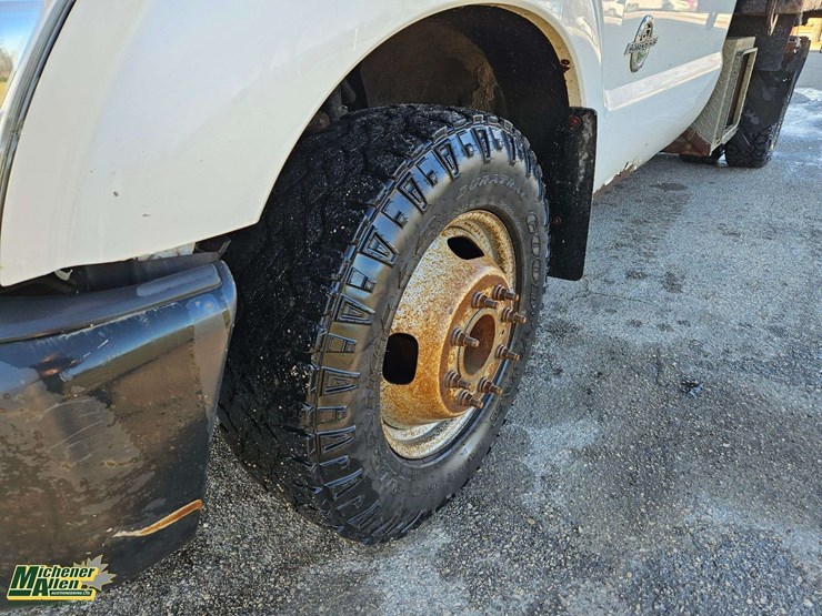 2011-ford-f350-image-12