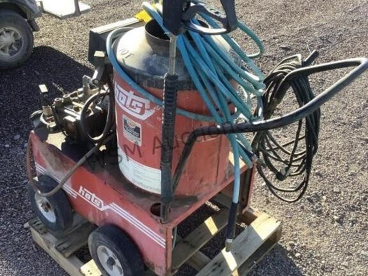 hotsy-pressure-washer-image-2