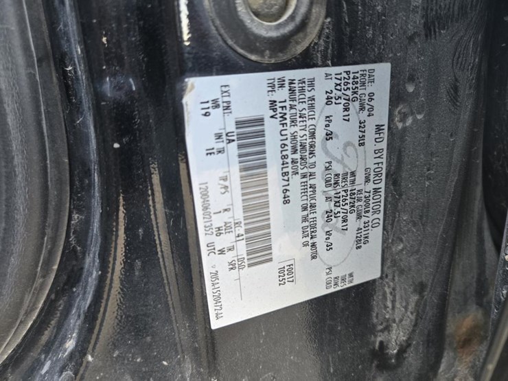 2004-ford-expedition-image-9