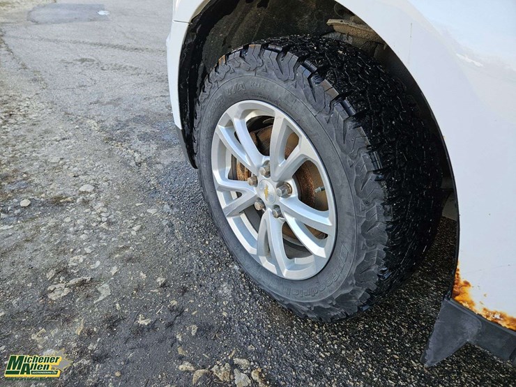 2016-chevrolet-equinox-lt-image-18