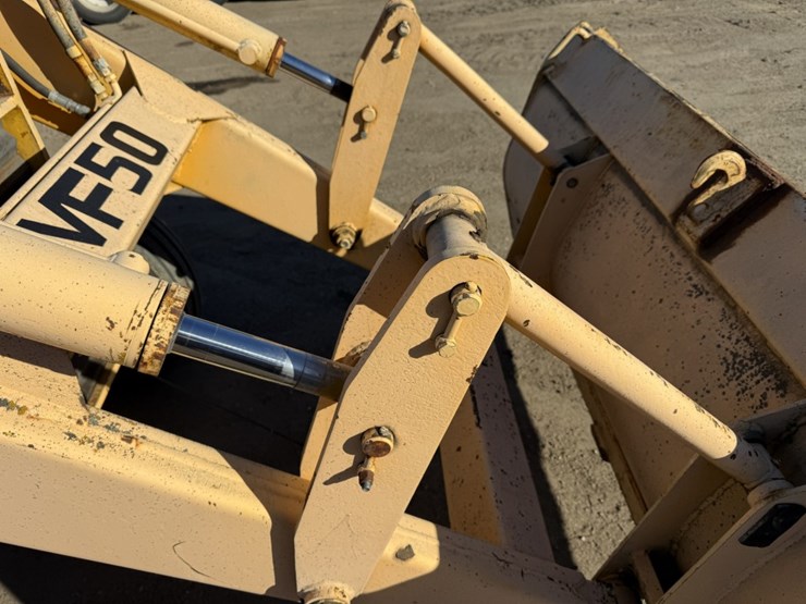 massey-ferguson-300a-image-13