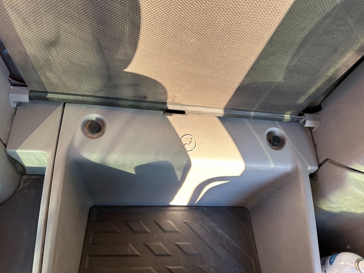 #32824-•-2022-volvo-ec160e-crawler-excavator-w/hydraulic-thumb-image-92