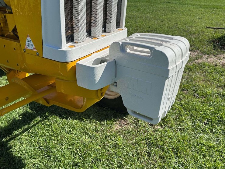 minneapolis-moline-g940-image-12