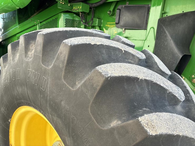 2004-john-deere-9660-sts-image-41