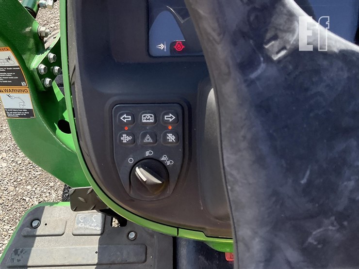 2018-john-deere-3038e-image-22