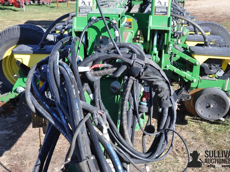 2014-john-deere-1770nt-ccs-image-11