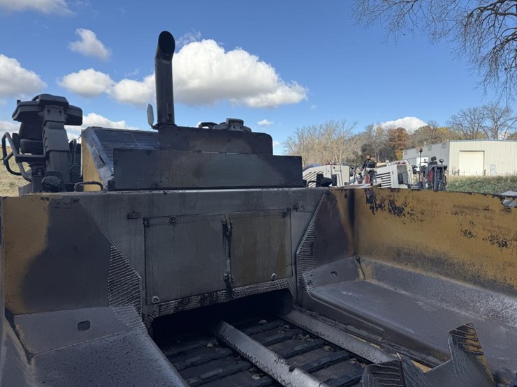 caterpillar-ap-1055f-image-75