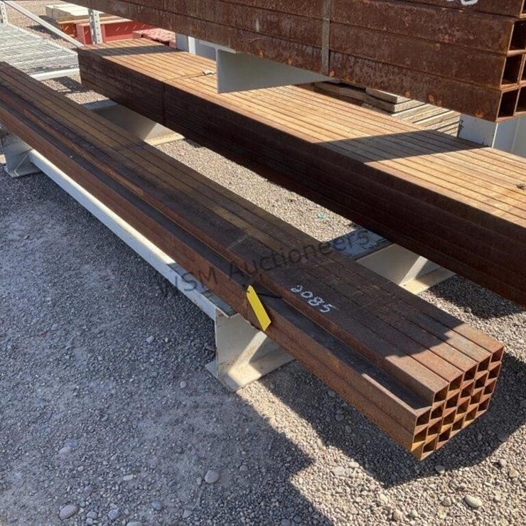 BUNDLE OF 2IN SQUARE TUBING