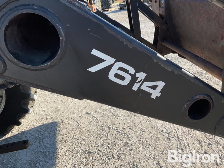 new-holland-tv140-image-13