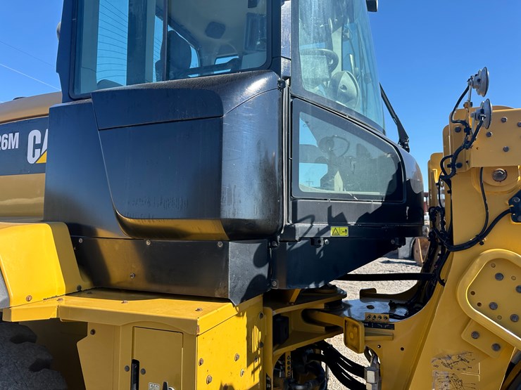 2016-caterpillar-926m-image-52