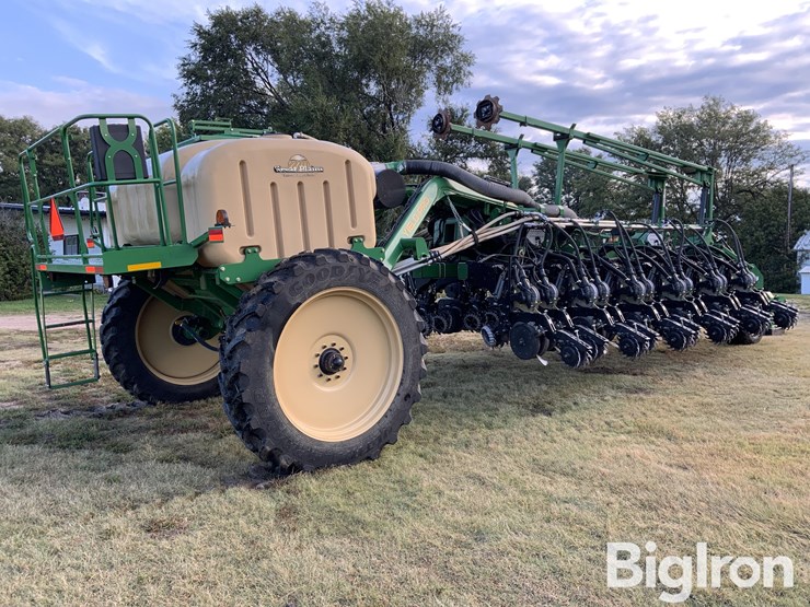 2018-great-plains-yp1625a-image-5