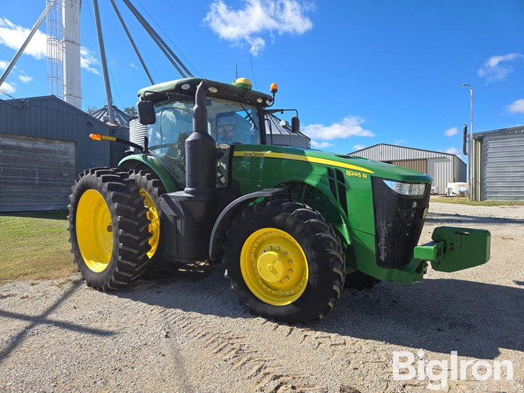 2016-john-deere-8245r-image-3