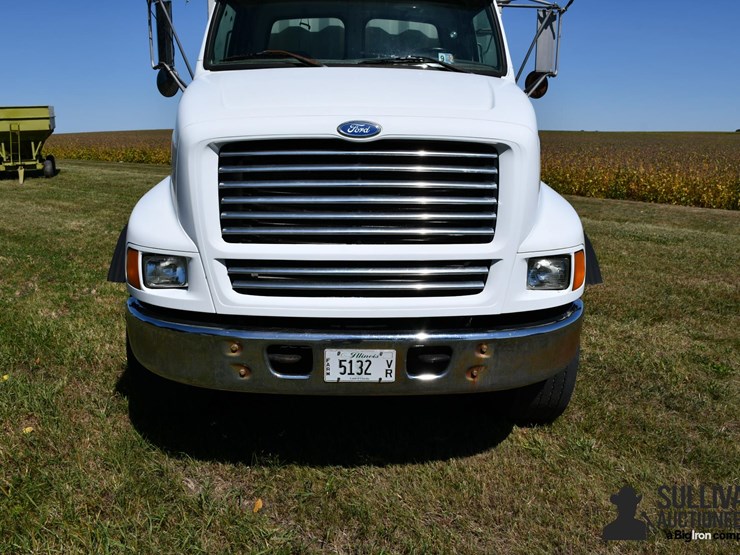 1997-ford-lt9513-image-9