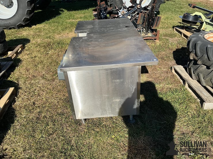 6’x3’-stainless-steel-kitchen-serving-table-image-8