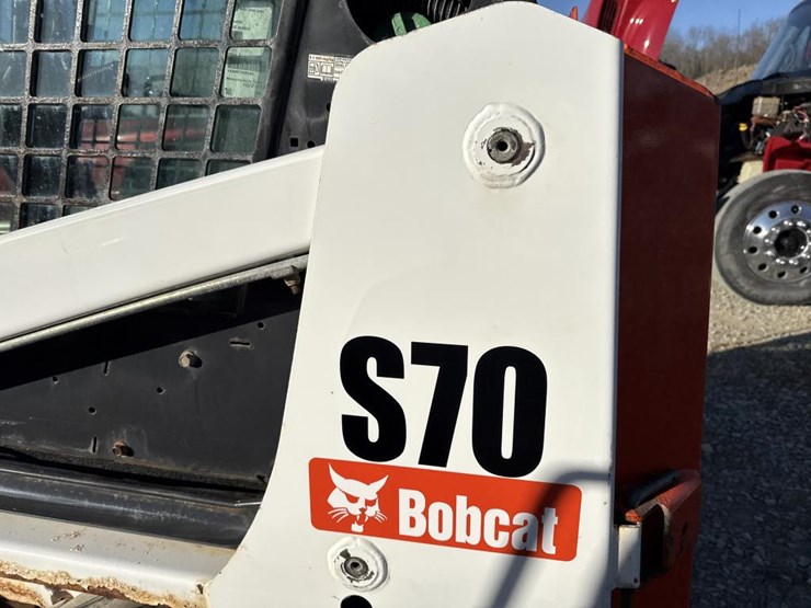 2015-bobcat-s70-image-16
