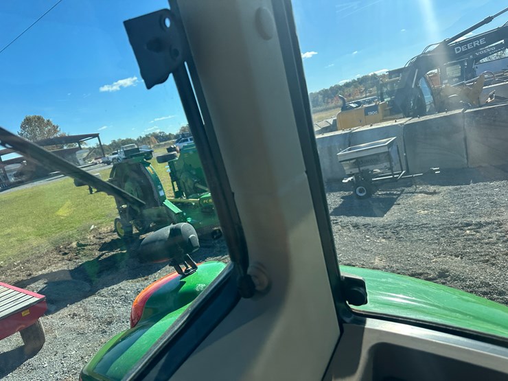 2013-john-deere-6140m-image-69