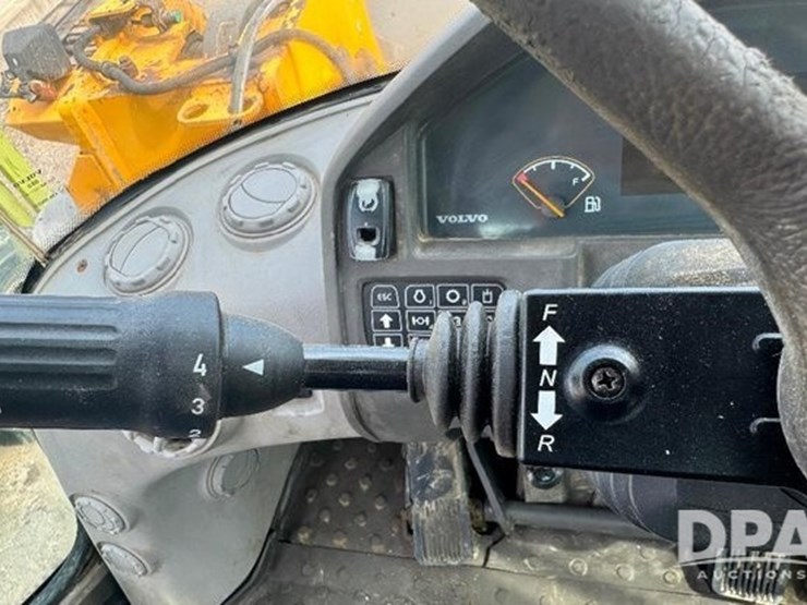 2007-volvo-l120f-image-43