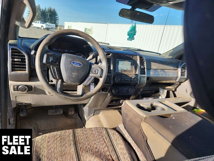 2021-ford-f250-image-15