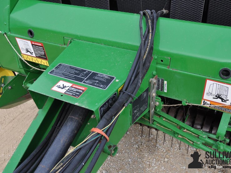 2002-john-deere-567-image-12
