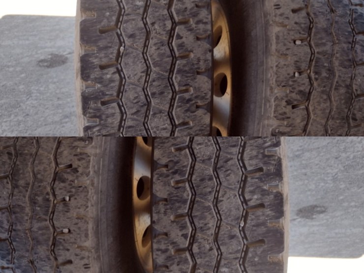 11-peterbilt-truck-tractor^title^-(qea-4044)-image-29