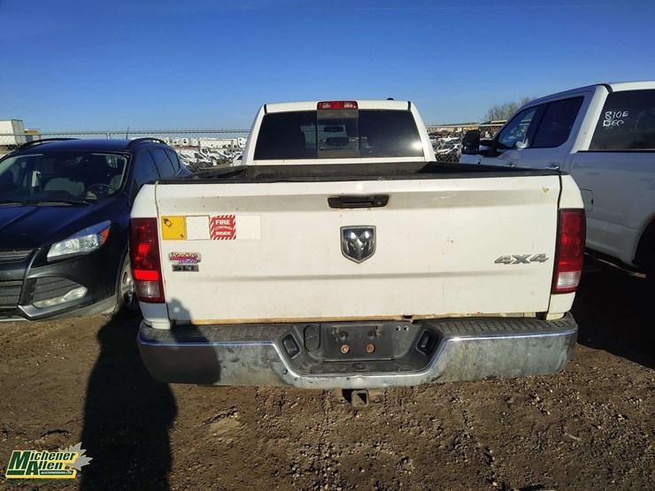 2011-dodge-2500-image-19