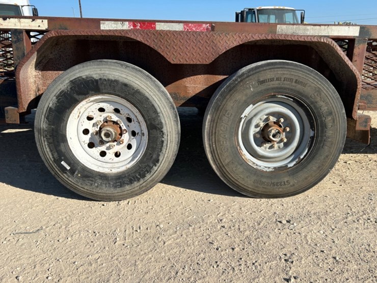 20-lowboy-bumper-pull-trailer-image-5