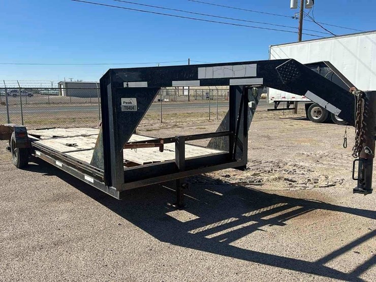 2010-maxey-welding-20-t/a-gooseneck-trailer-image-2