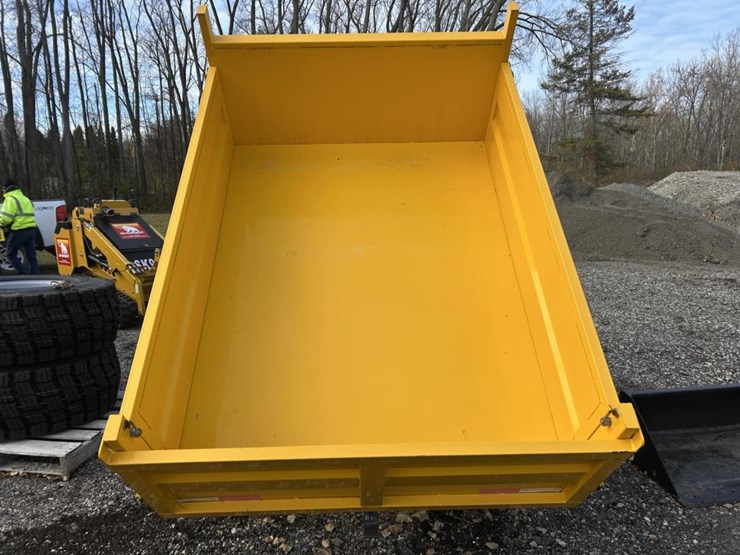 #2715-•-*unused*-3-ton-mini-dump-truck---tracked,-diesel-image-3